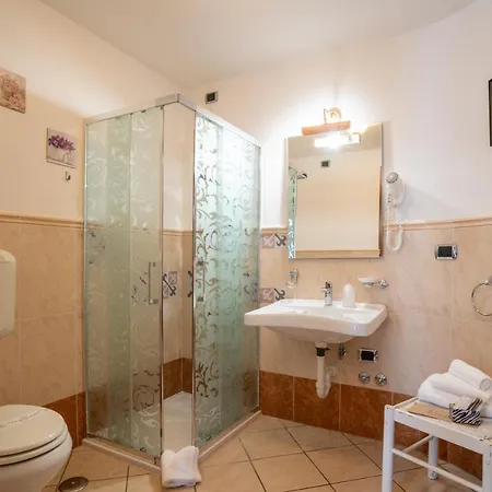 Hotel Da Otello Marta